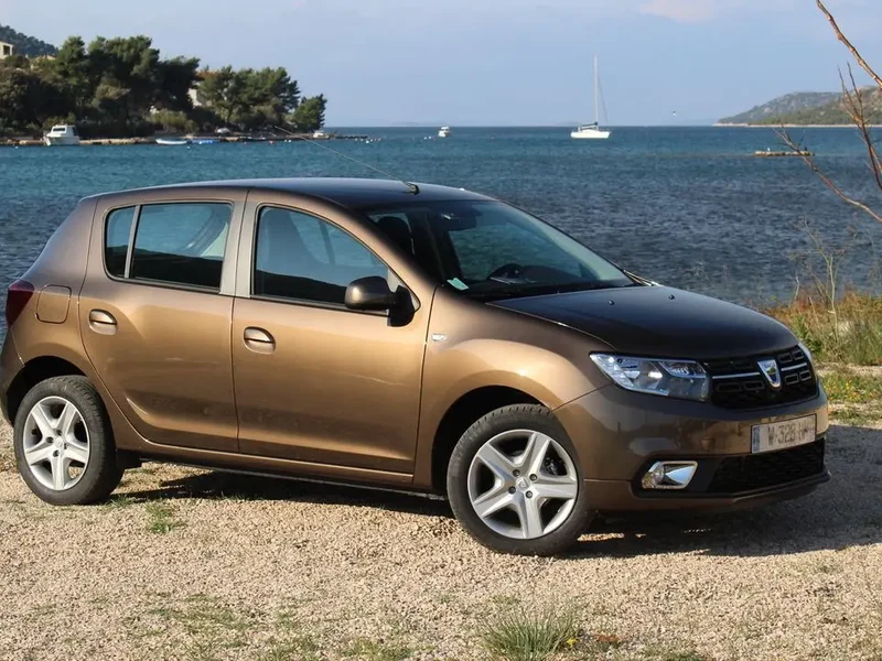 FOCAL POWERED 6.1 – Kit audio complet pour Dacia Sandero 2 (2012–2016)
